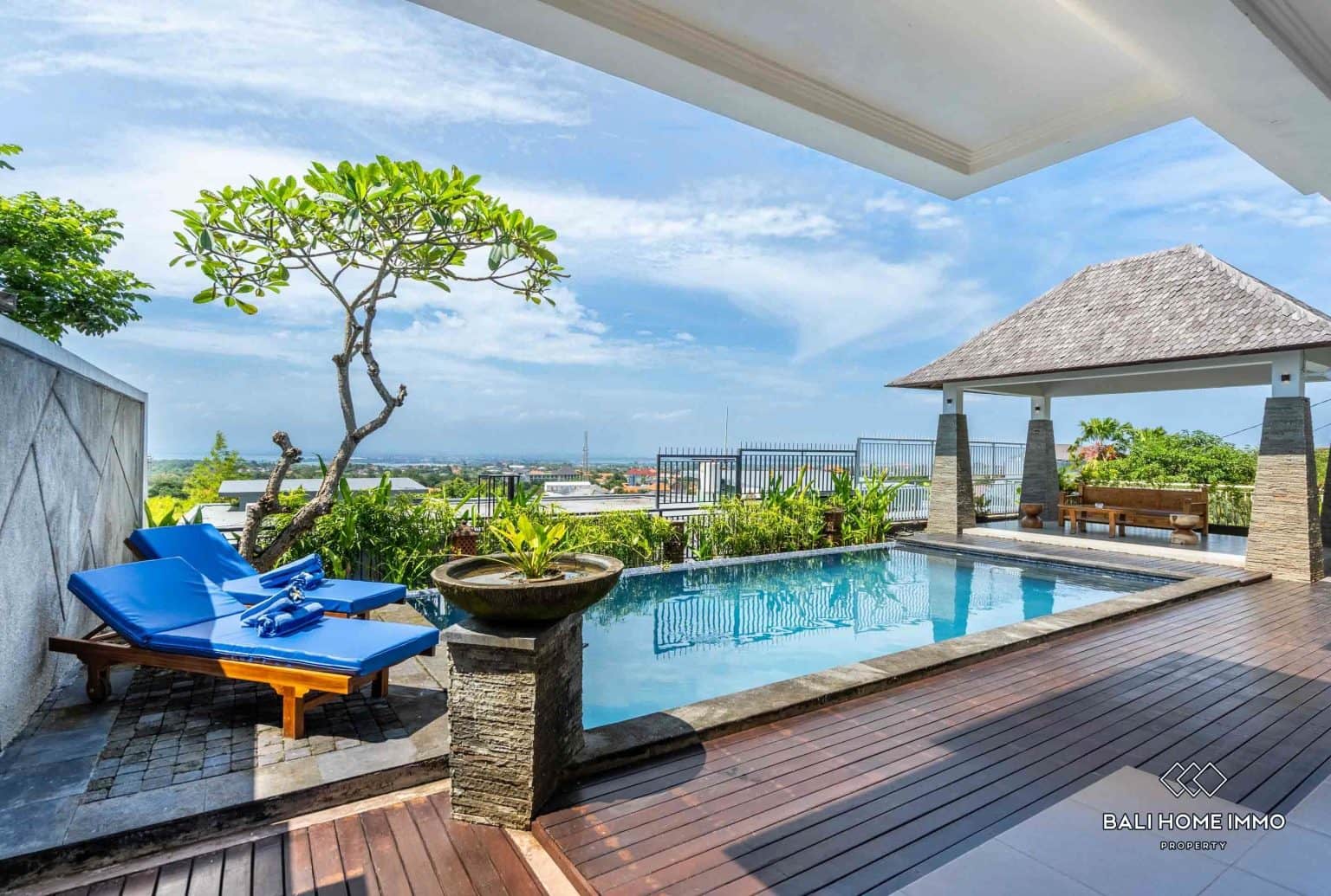 4-bedroom freehold villa in Ungasan — photo 2 of 5