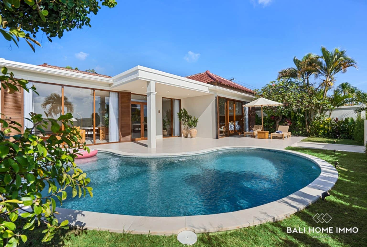 Newly Renovated 3 Bedroom Stunning Villa for Sale Leasehold in Goa Gong - Rf10201b