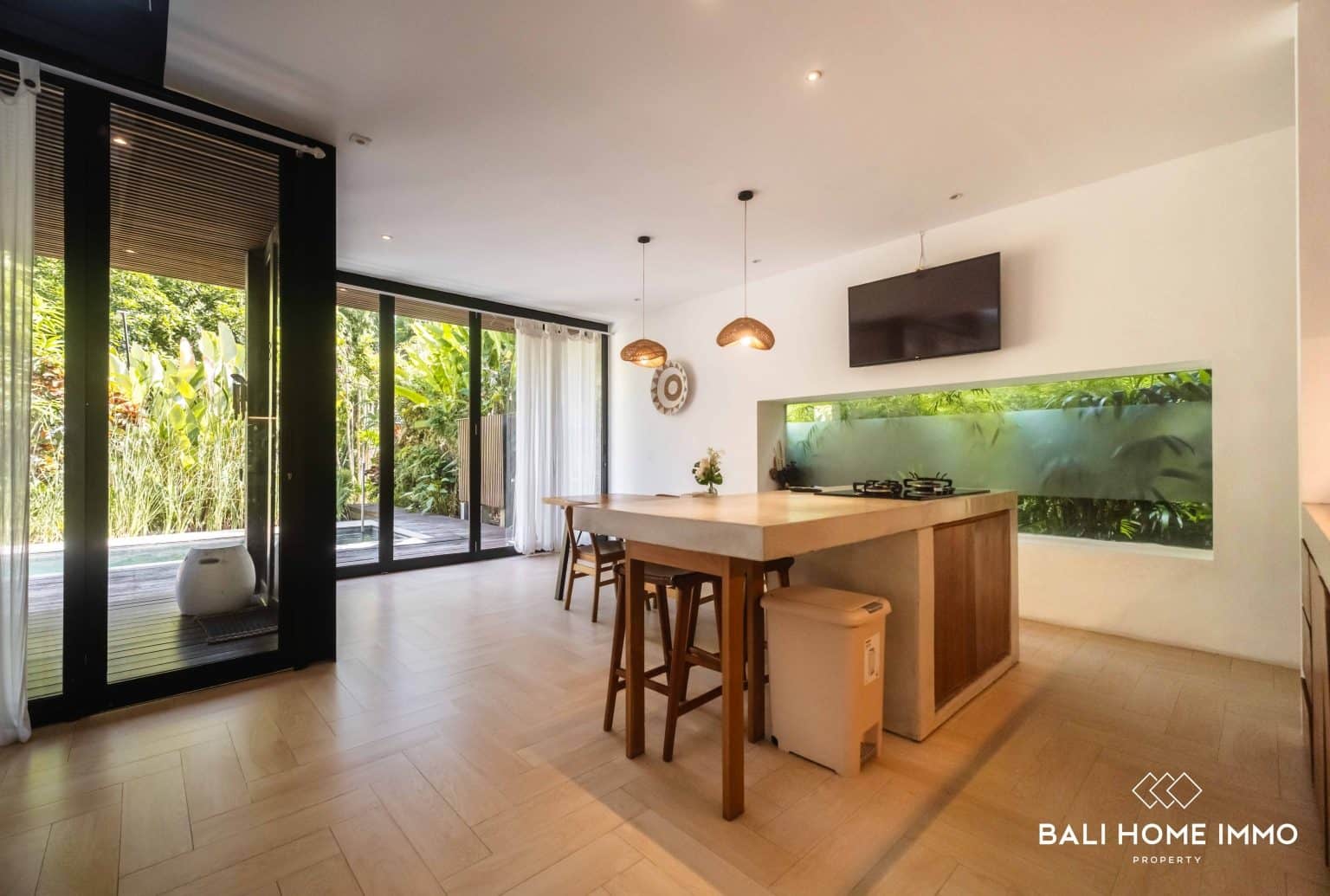 4-bedroom freehold villa in Canggu — photo 4 of 5