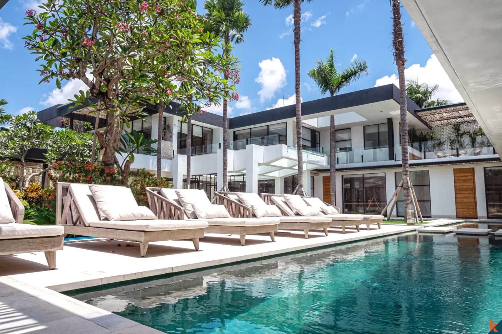 6-bedroom freehold villa in Canggu — photo 3 of 5