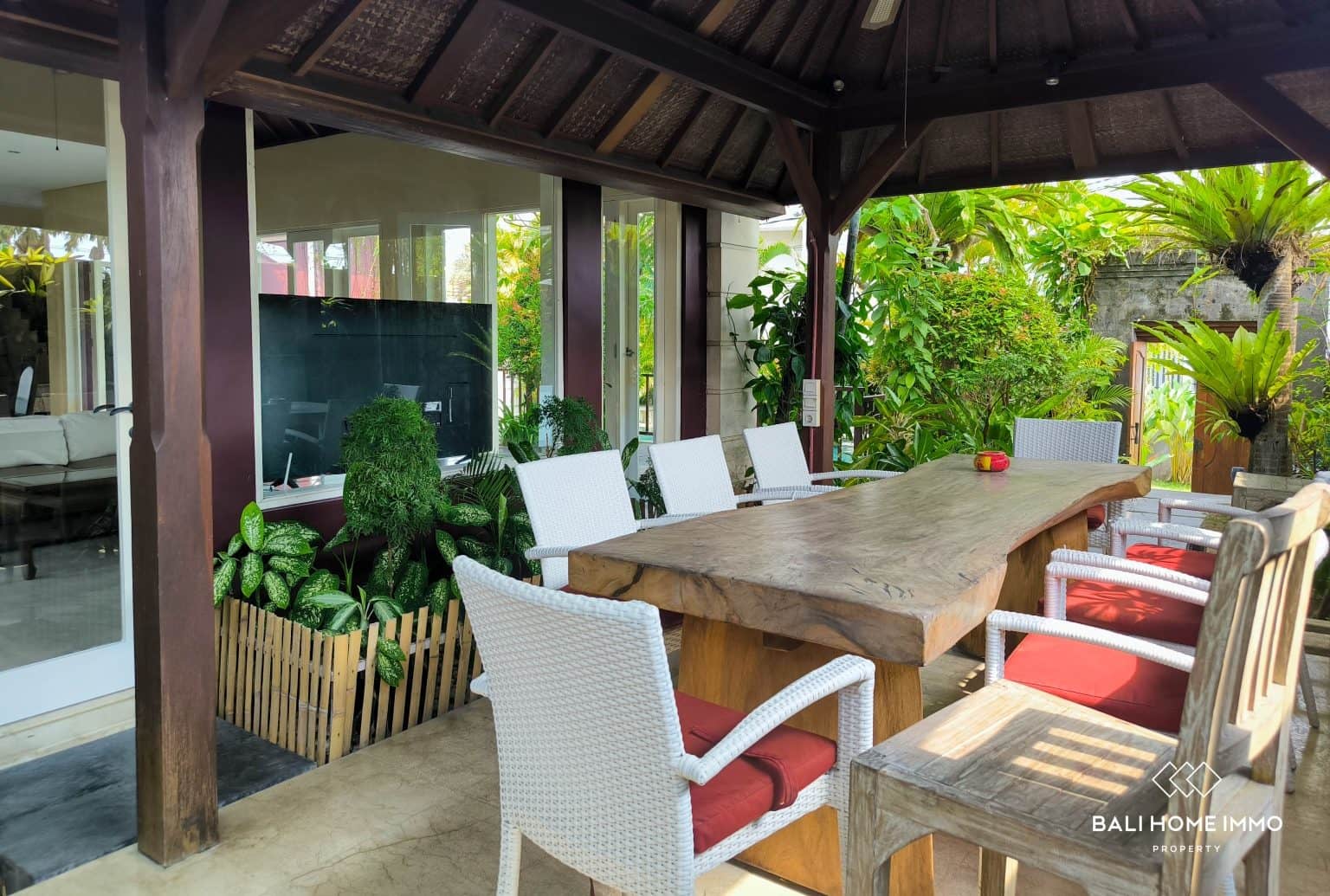 4-bedroom freehold villa in Canggu — photo 3 of 5
