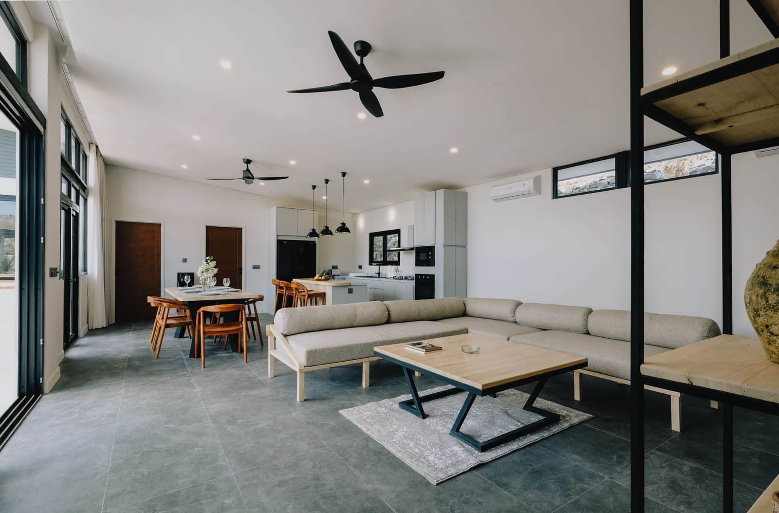 3-bedroom freehold villa in Kuta (Lombok) — photo 4 of 5