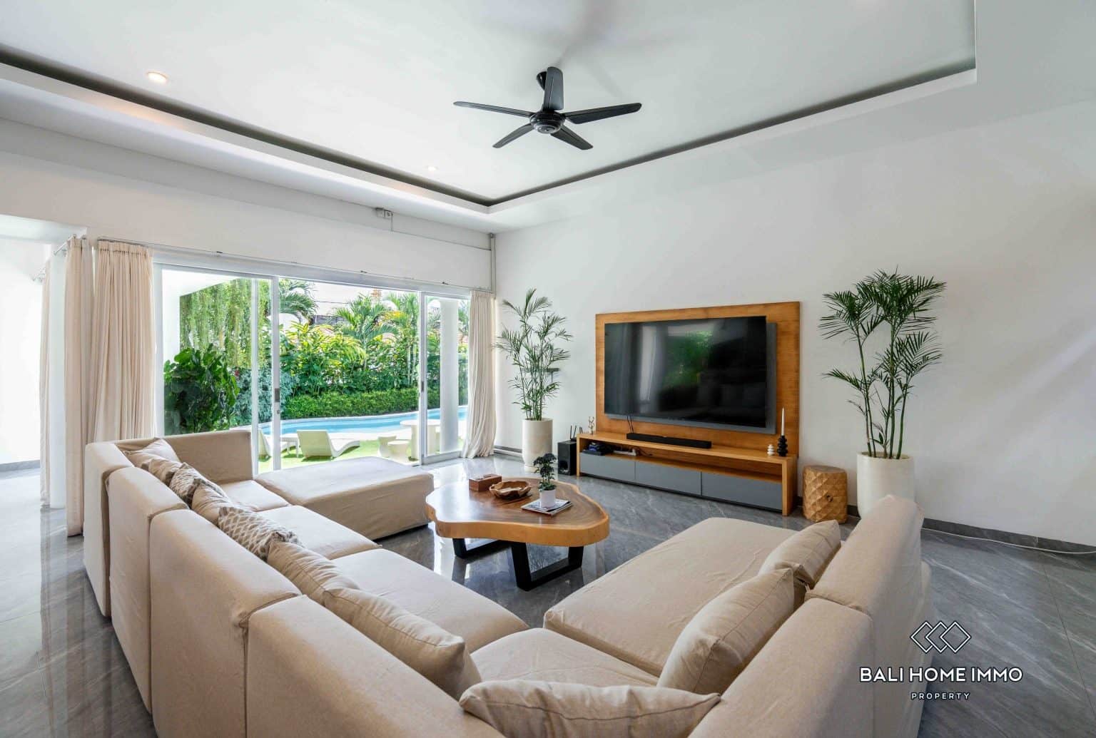 5-bedroom leasehold villa in Canggu — photo 2 of 5