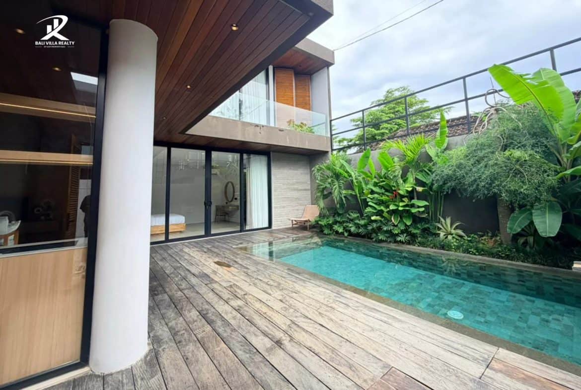Contemporary 3BR Quiet Luxury Villa in Kuta for Sale Leasehold