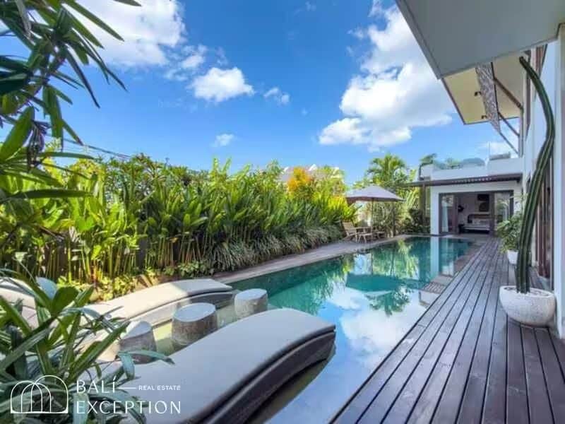 Walking Distance to the Beach 4 Bedroom Villa for Sale Leasehold in Pererenan
