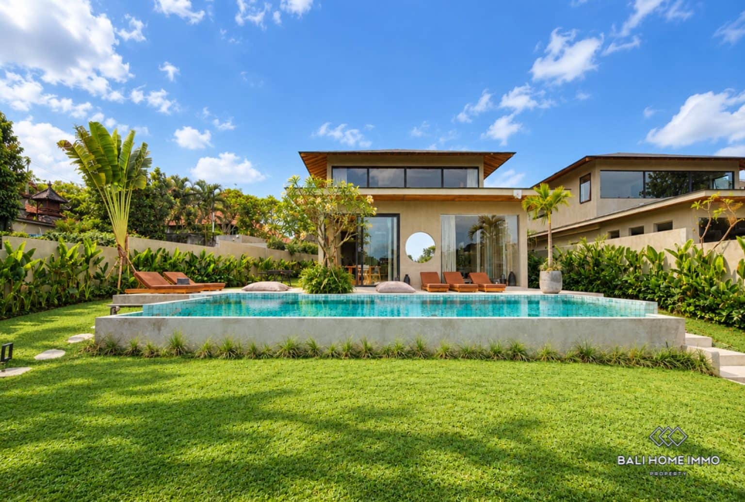 Brand New Stunning 5 Bedroom Villa for Sale Leasehold in Bali Pererenan North Side - RF8429C