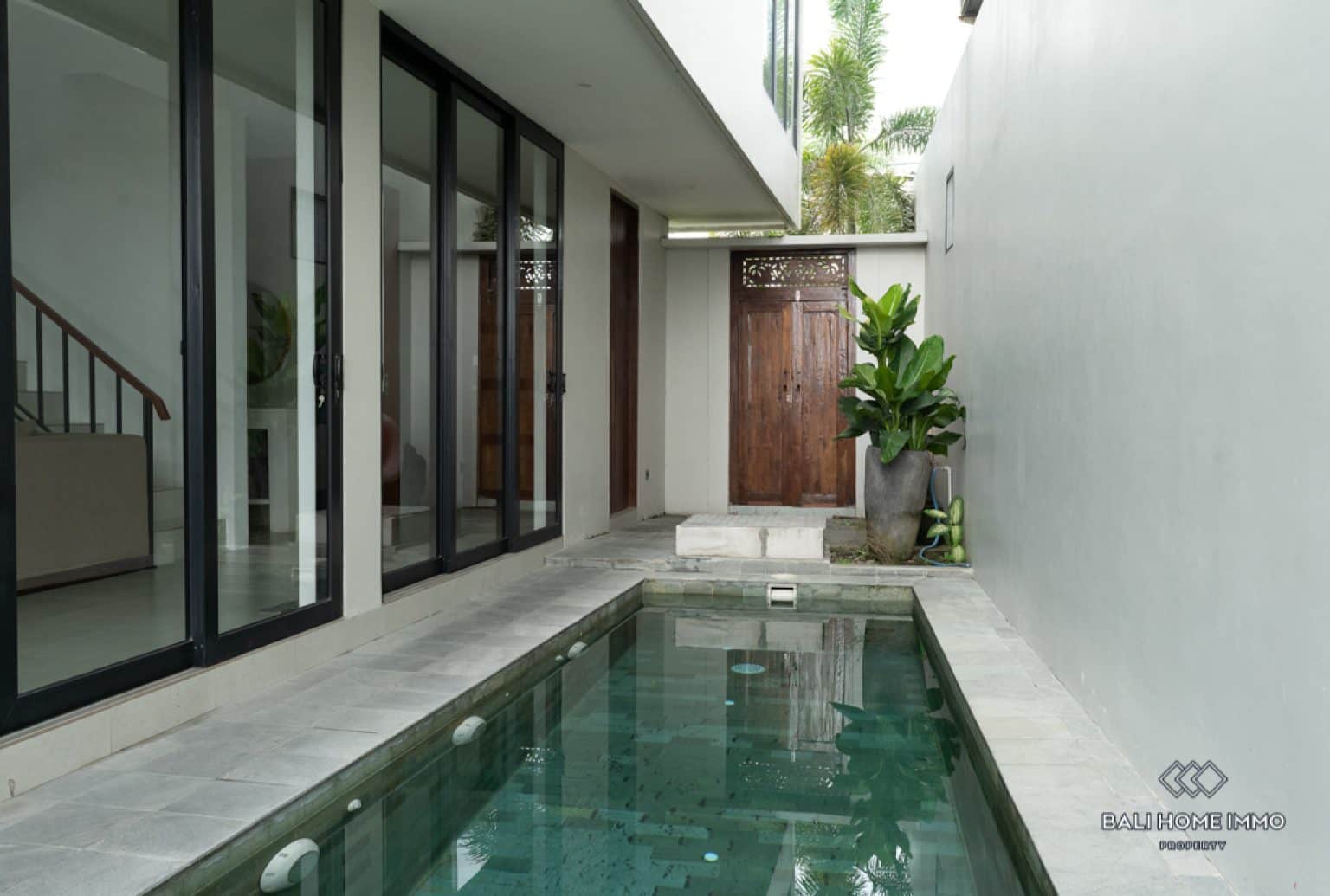 Modern 4 Bedroom Villa for Sale in Bali Canggu Batubolong Echo Beach