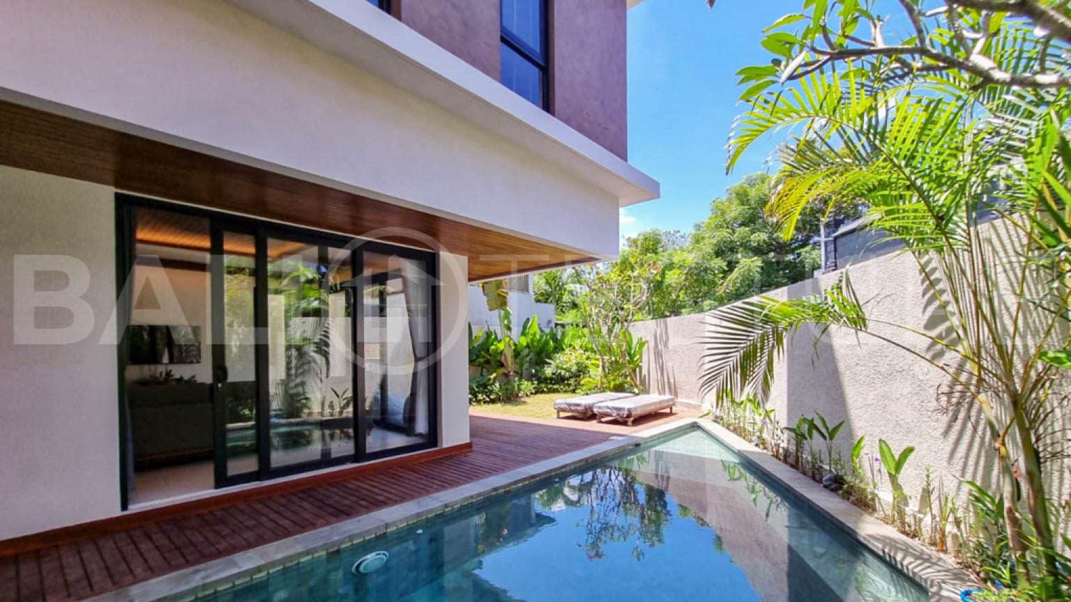 4-bedroom freehold villa in Canggu — photo 2 of 4