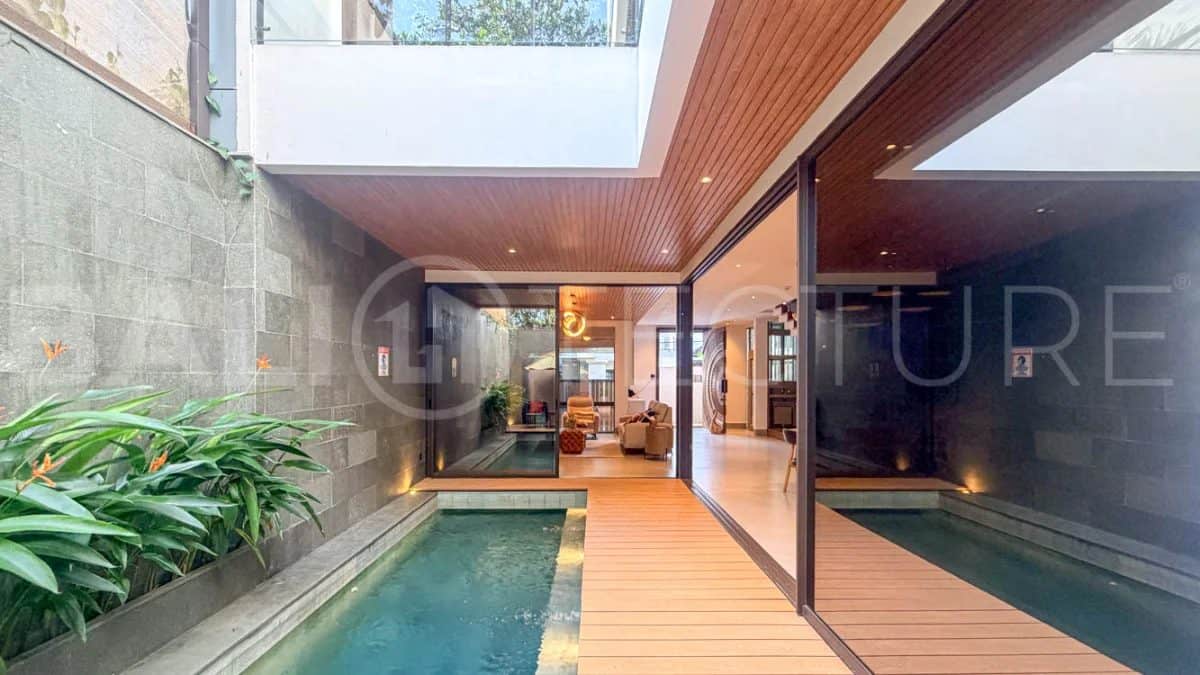 3-bedroom freehold villa in Seminyak — photo 2 of 5