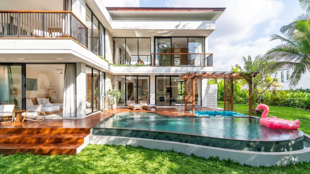Spacious 3 Bedroom Luxury Villa in a Quiet Area Just Minutes from Ubud Center