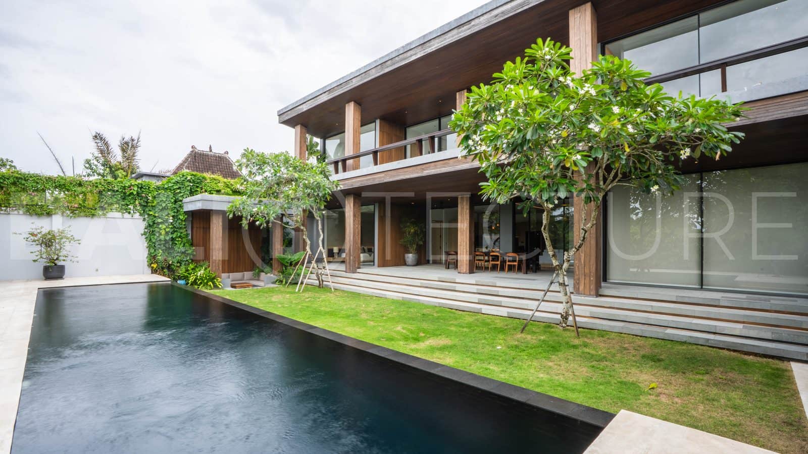 4-bedroom leasehold villa in Pererenan — photo 3 of 5