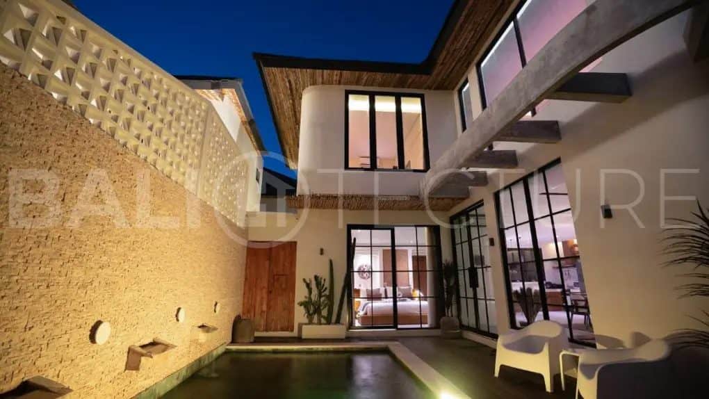 Modern Mediterranean 4 Bedroom Villa for Sale in Seminyak