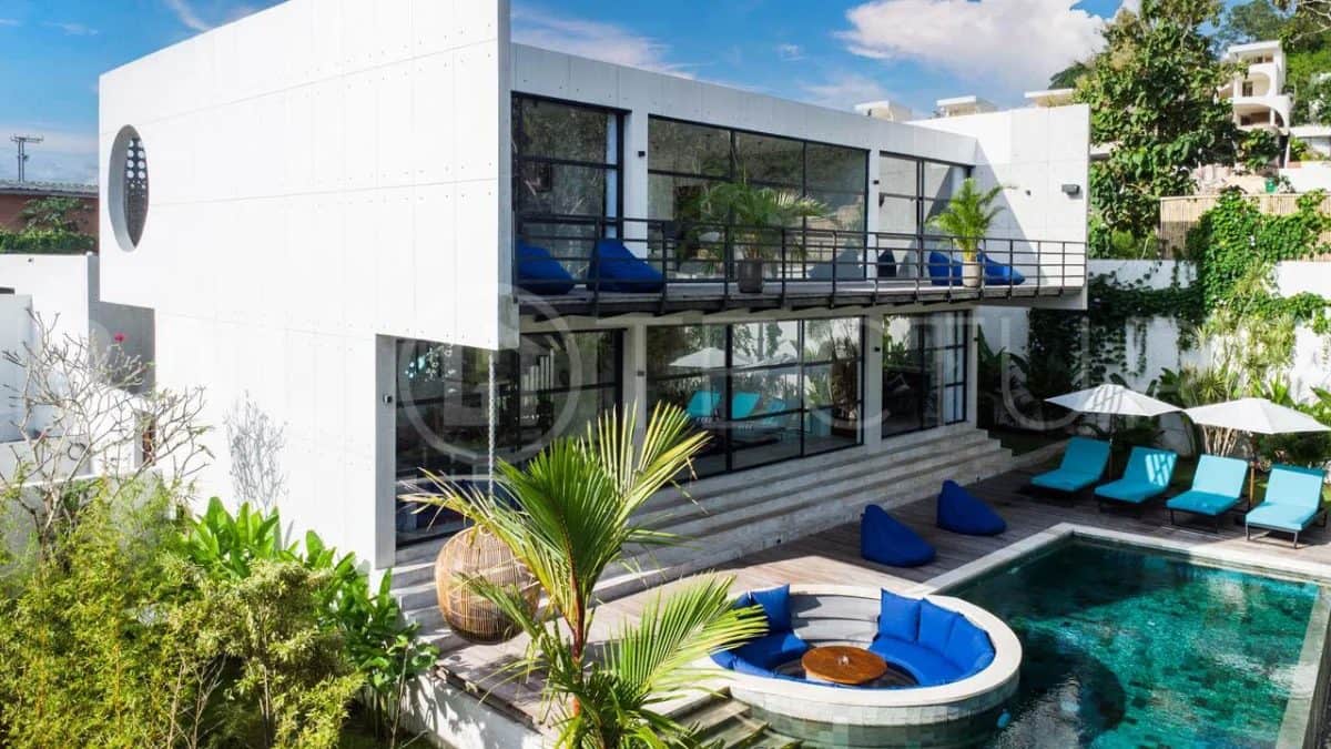 Minimalist Bingin Villa with 3 Ensuite Bedrooms and Private Pool