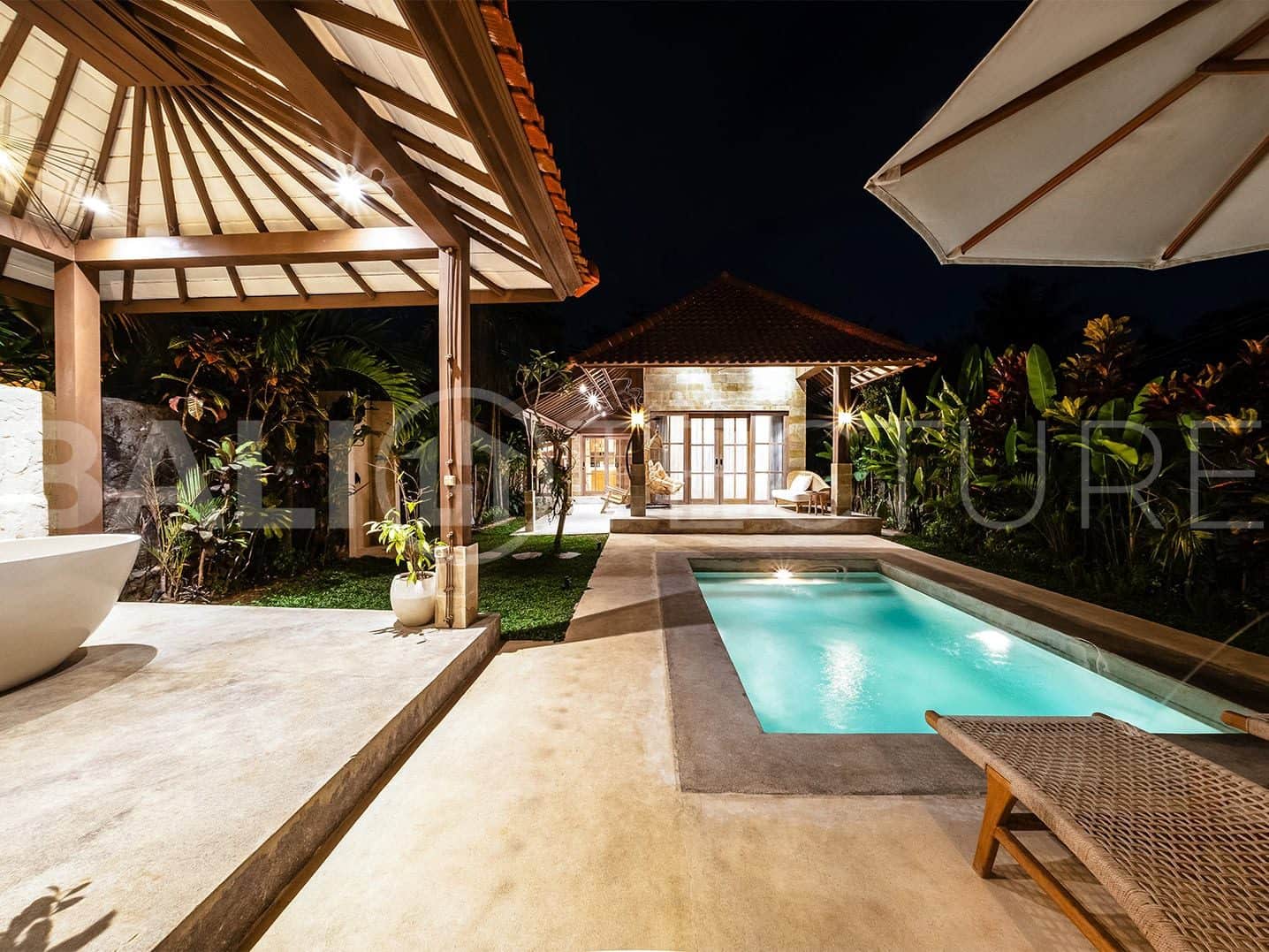 1 Bedrooms Luxurious Ubud Villa For Sale