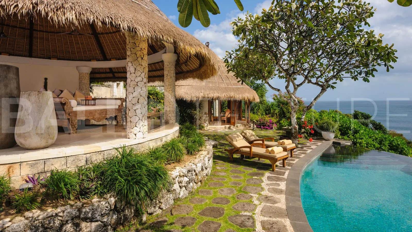 A Splendid Clifftop Villa for Sale near Bingin Beach Bali