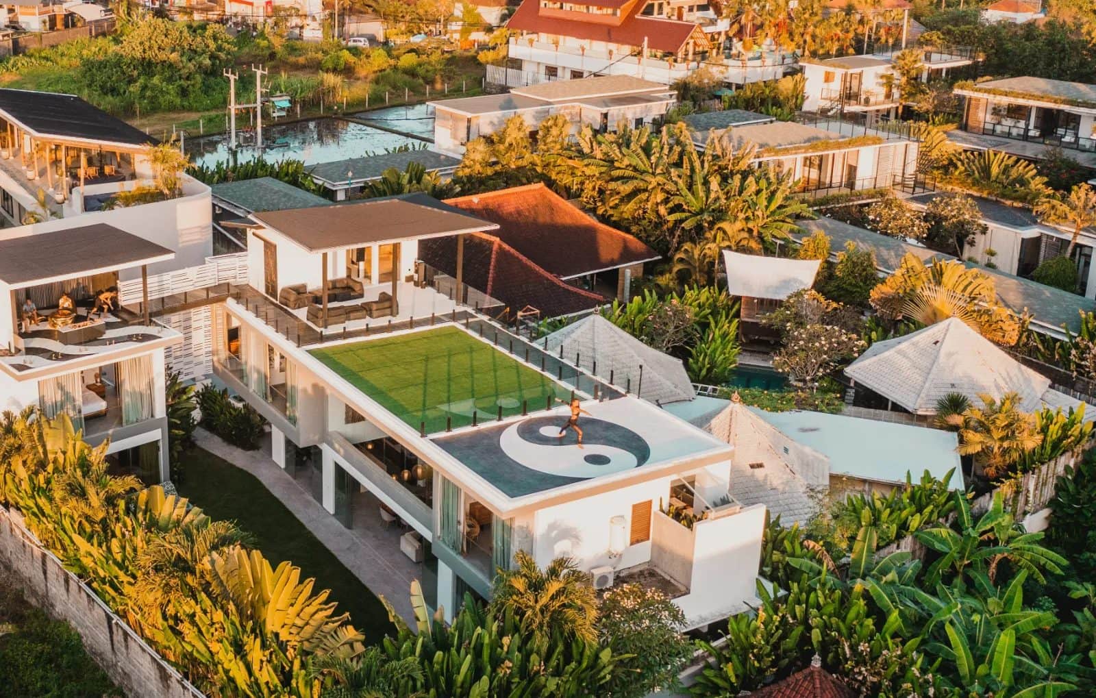 5-bedroom leasehold villa in Canggu — photo 2 of 5