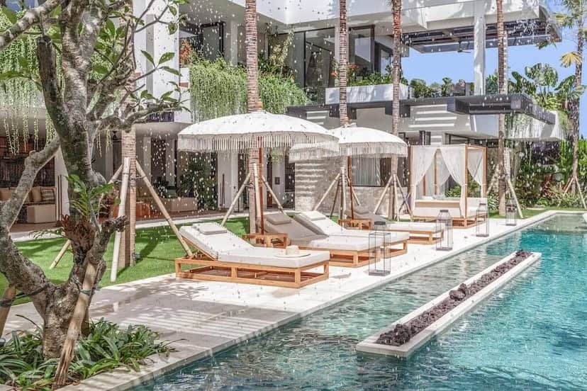 6-bedroom freehold villa in Pererenan — photo 2 of 5