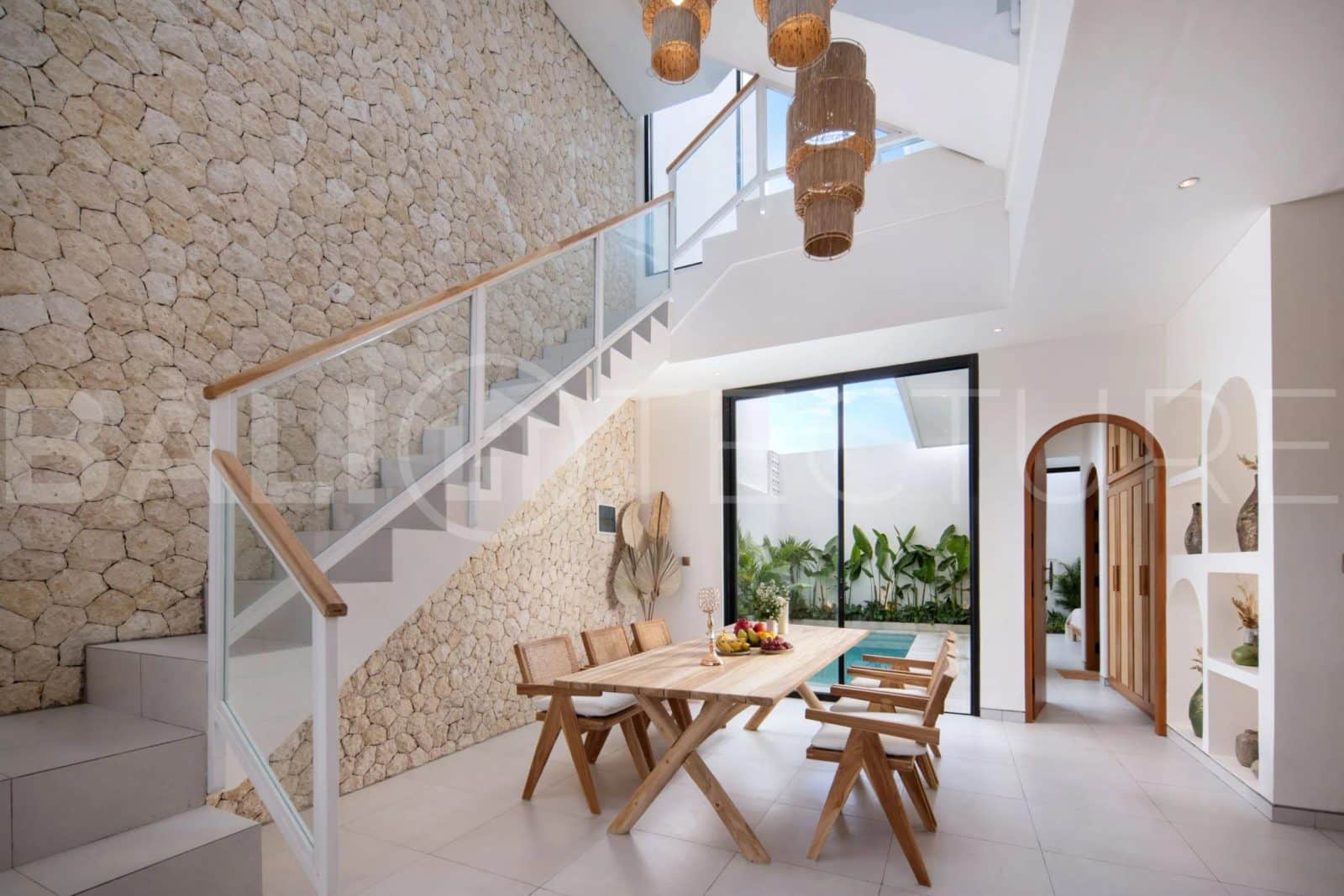 Luxury Mediterranean Modern 4 Bedroom Villa in Balangan