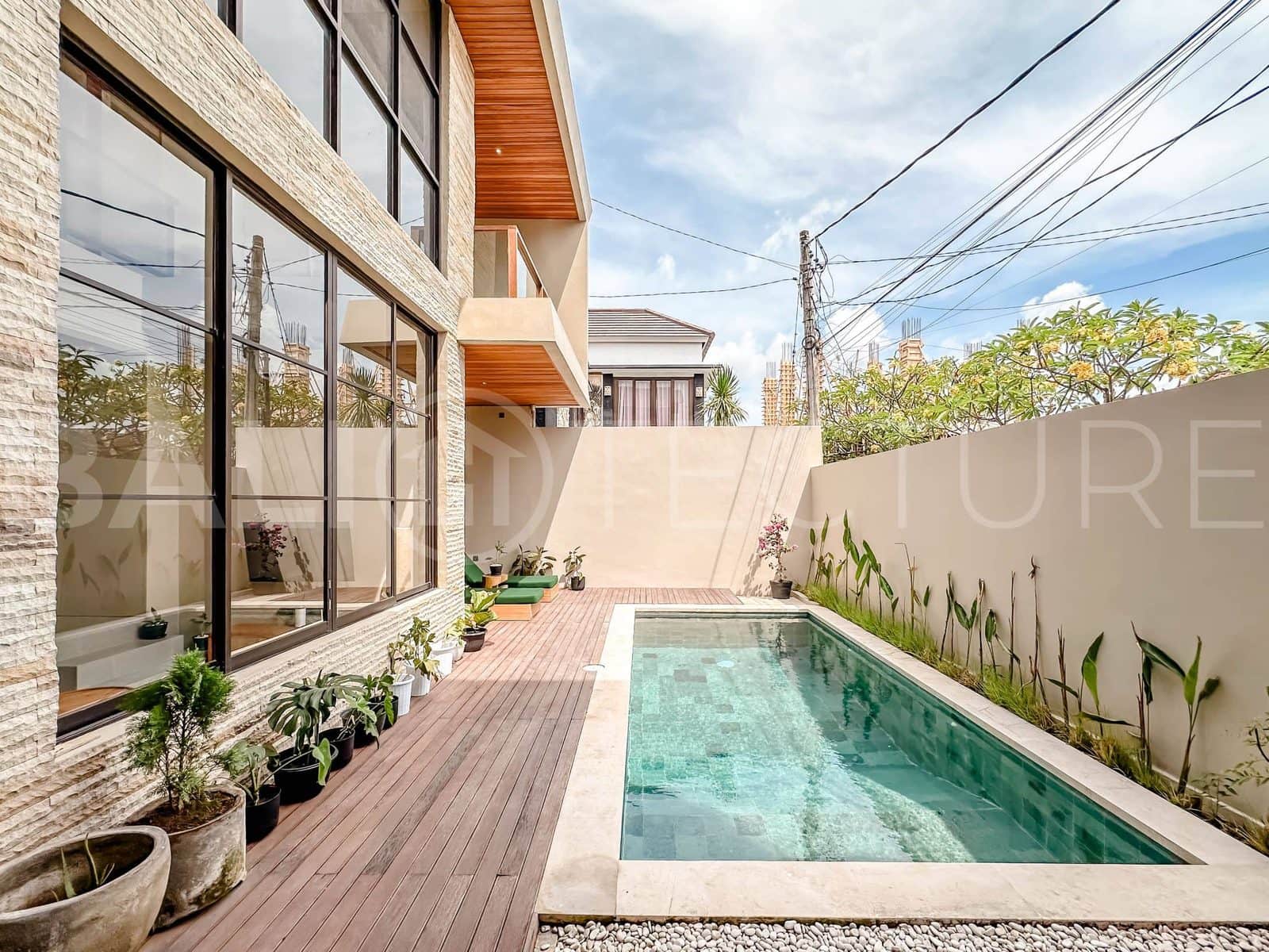 3-bedroom leasehold villa in Berawa — photo 2 of 5
