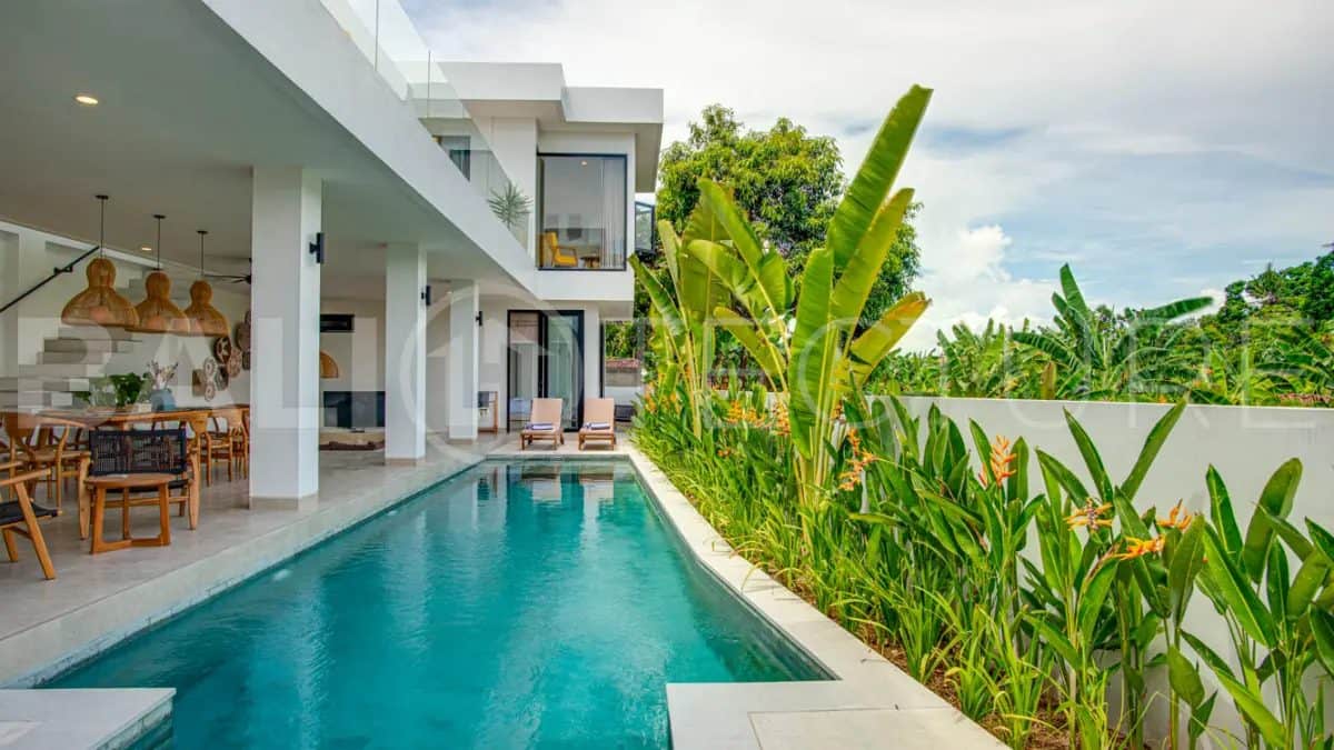 5-bedroom leasehold villa in Canggu — photo 2 of 5