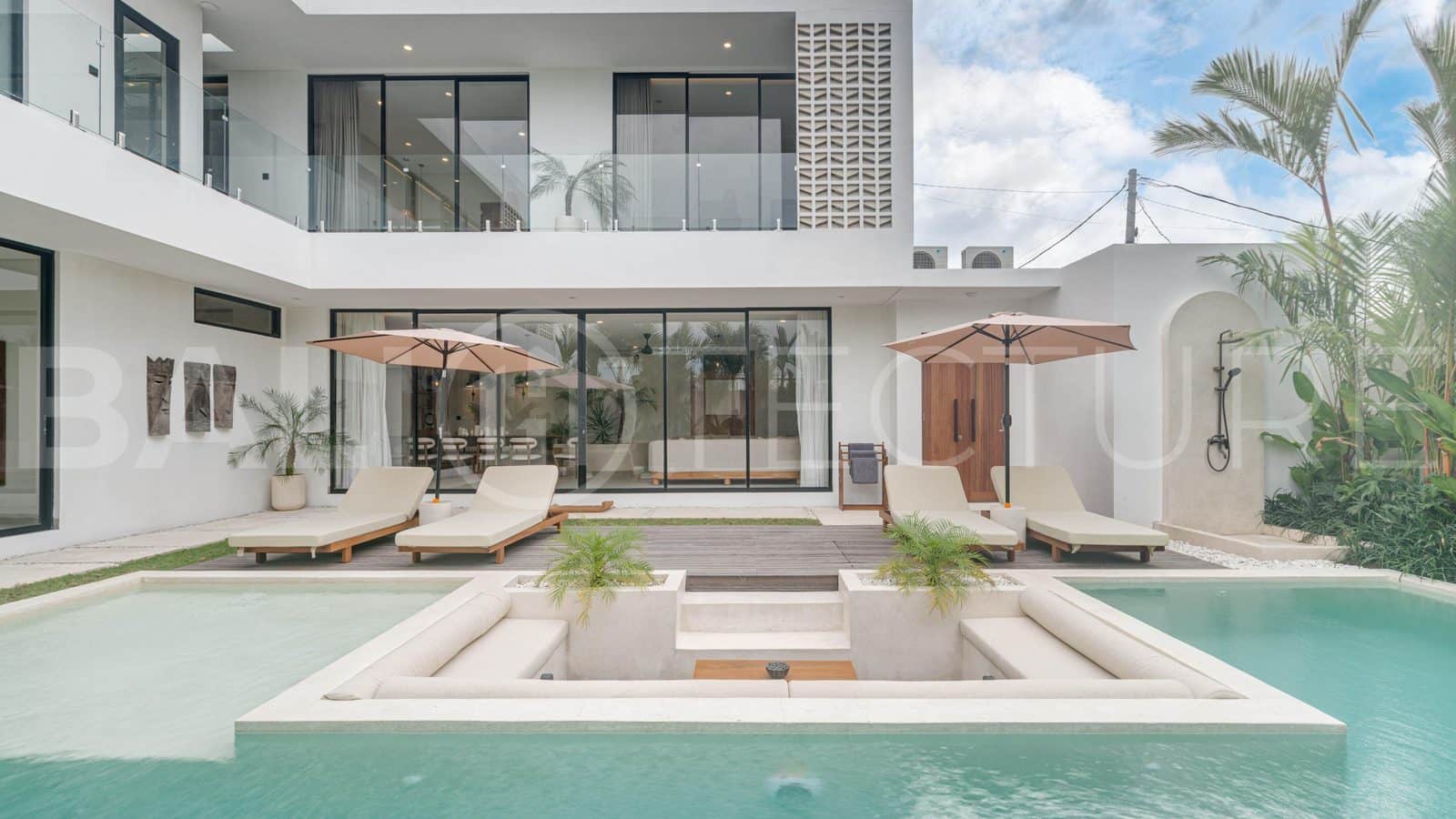 Brand New 5 Bedroom Leasehold Villa for Sale in Tumbak Bayuh