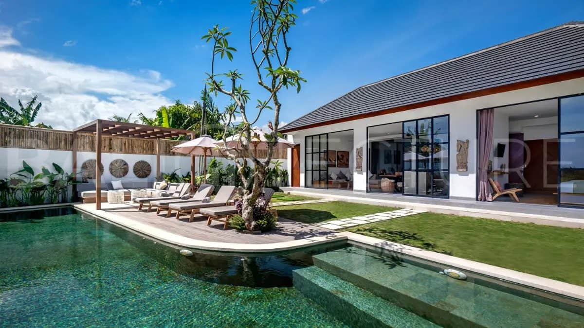 Modern 2 Bedroom Tropical Villa with Rice Field Views in Cemagi