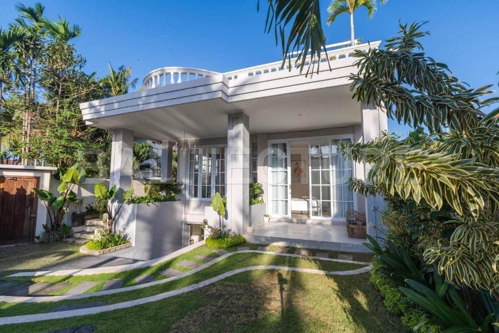 5-Bedroom Luxury Estate in Pererenan — Rooftop Sunset Terrace, Private Gym, Entertainer’s Dream