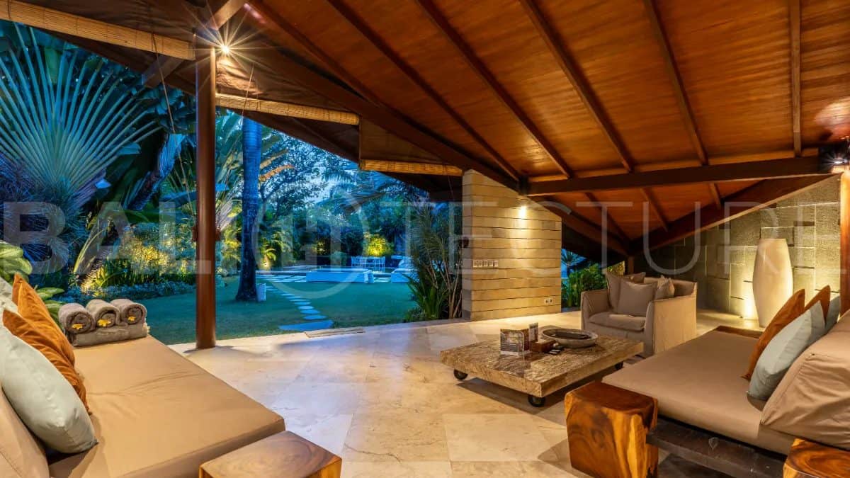 4-bedroom leasehold villa in Seminyak — photo 5 of 5