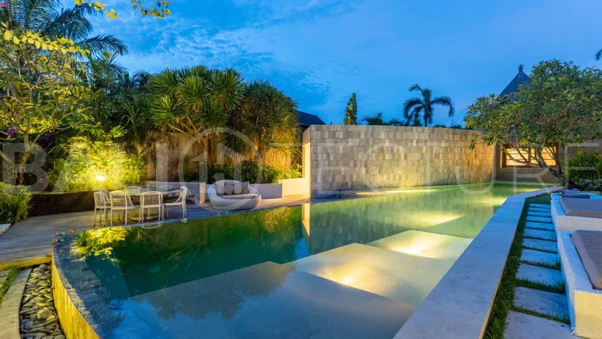 4-bedroom leasehold villa in Seminyak — photo 3 of 5