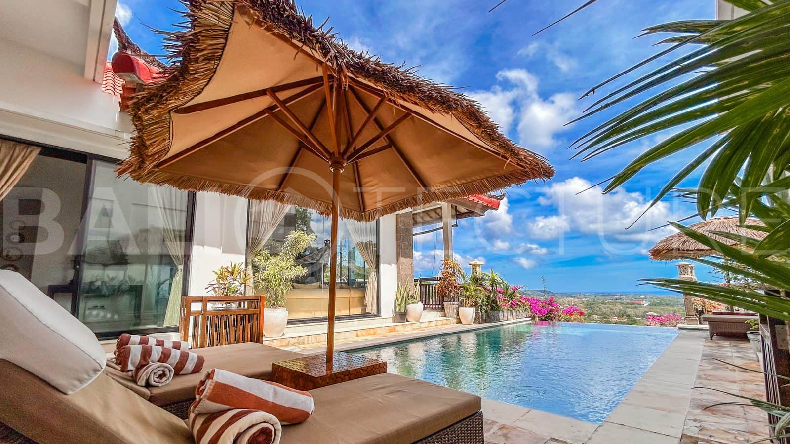 5-bedroom freehold villa in Bingin — photo 2 of 5