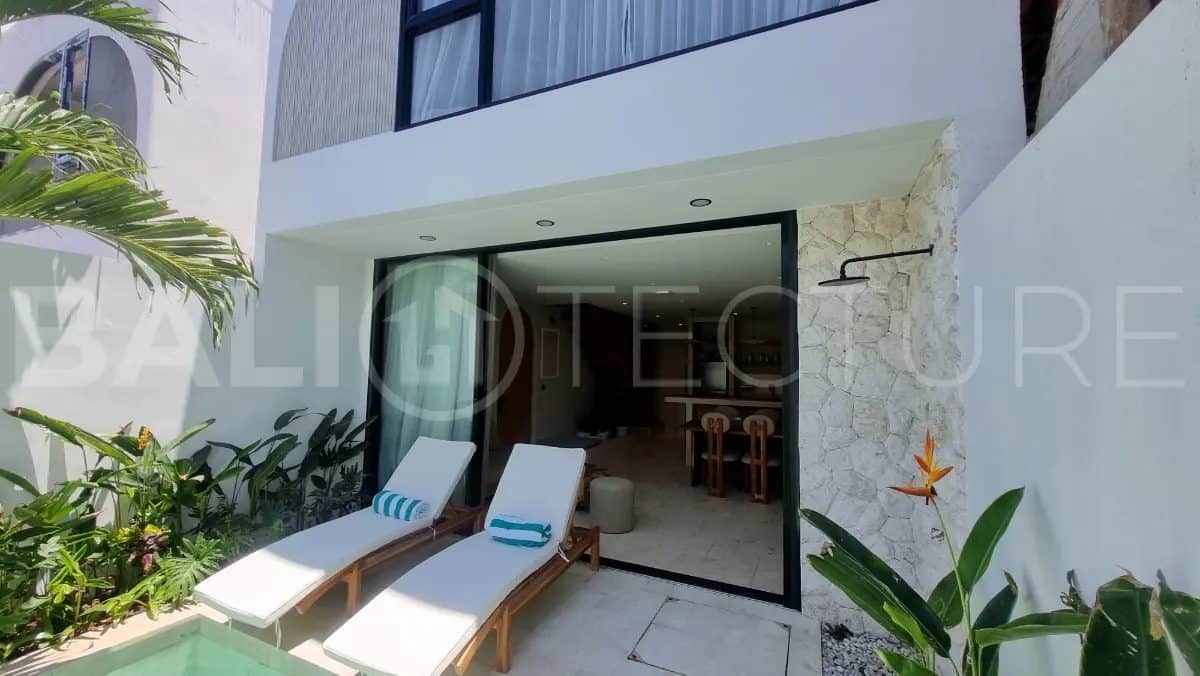Tropical 2 Bedroom Villa with Ocean View Rooftop in Melasti