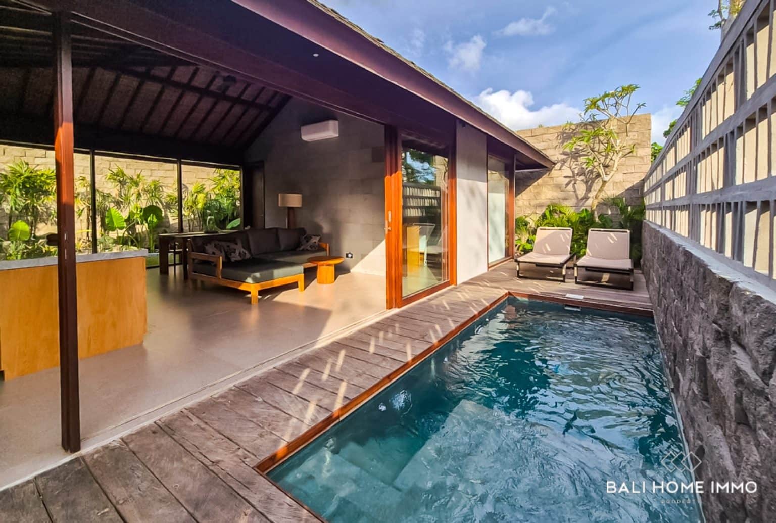 Stylish 1 Bedroom Villa for Sale Leasehold in Bingin - Rf12007a