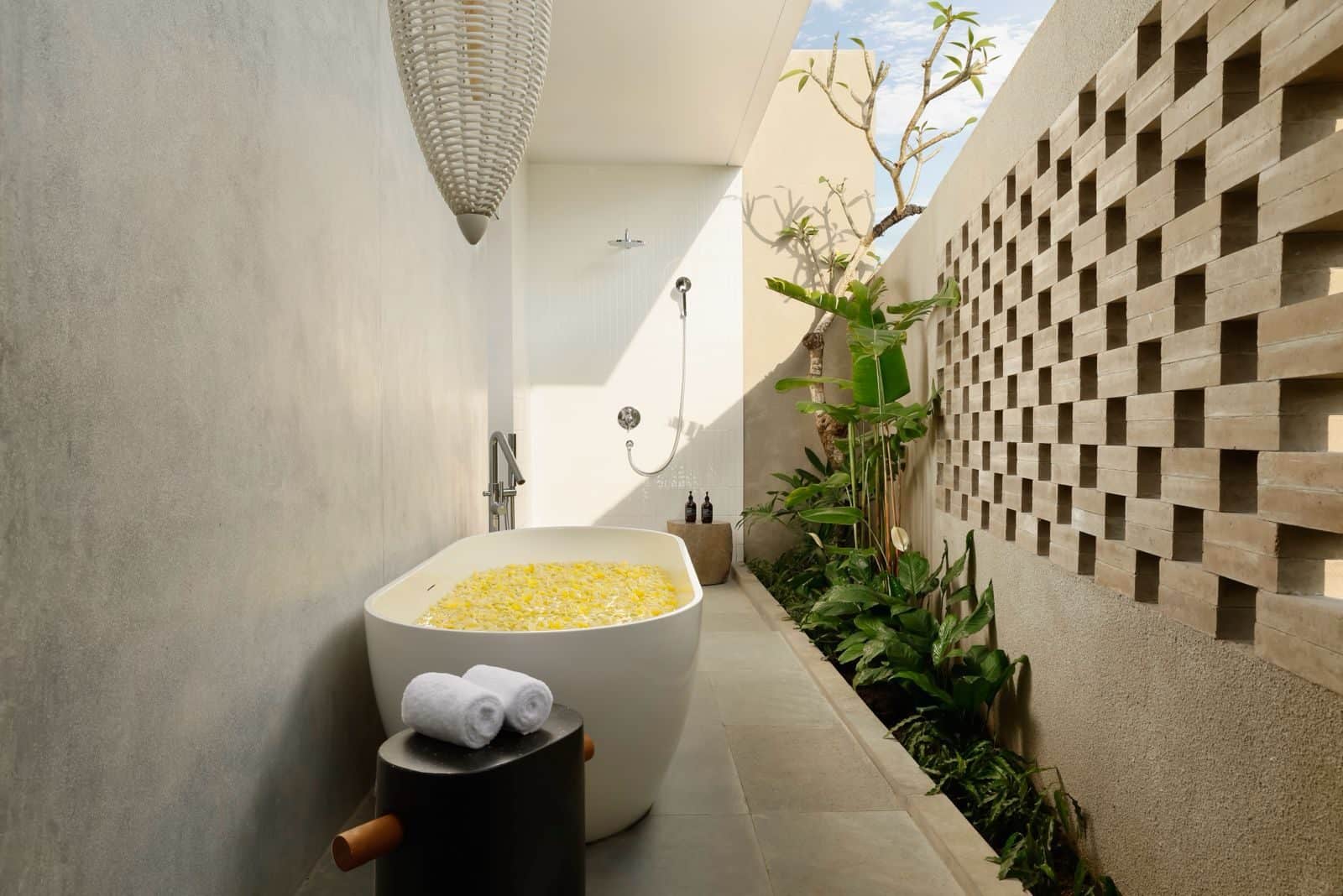 7-bedroom freehold villa in Canggu — photo 5 of 5