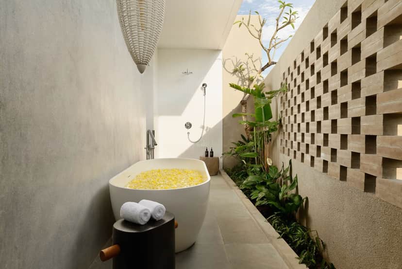 7-bedroom freehold villa in Canggu — photo 5 of 5