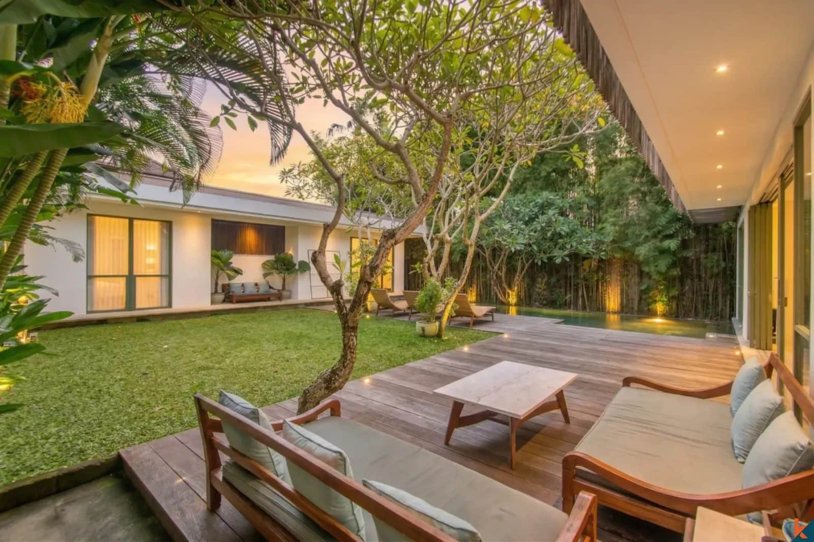 4-bedroom freehold villa in Pererenan — photo 2 of 5