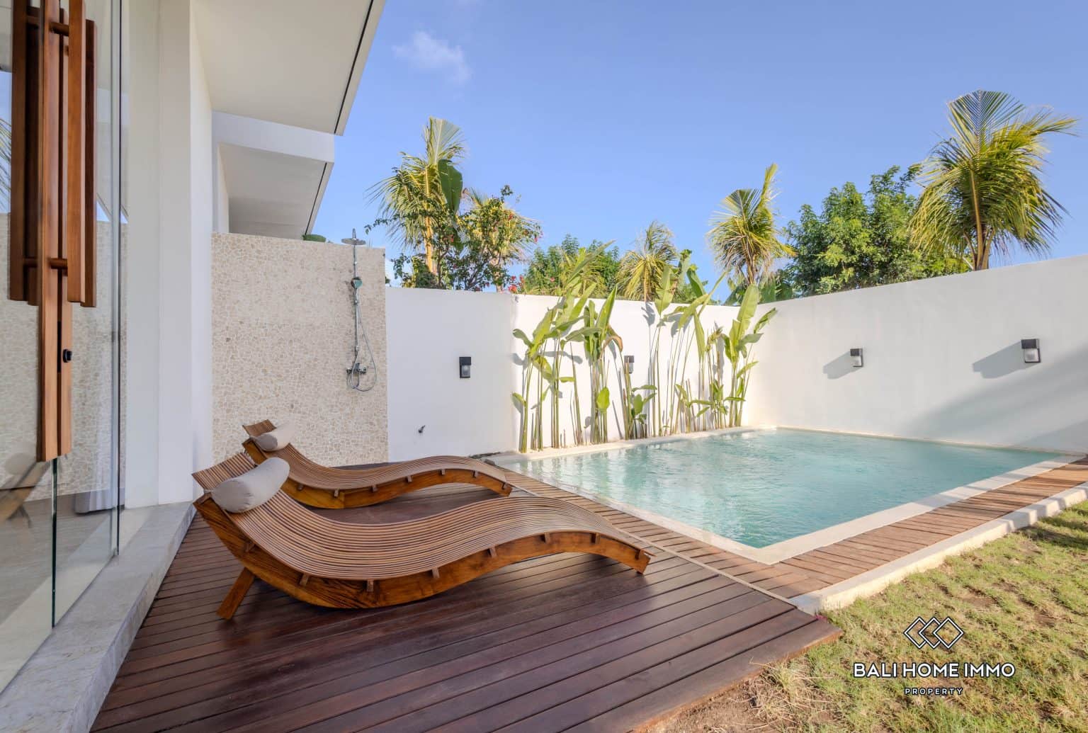 Beautiful 3 Bedrooms for Sale Leasehold and Rent in Uluwatu Near Karma Kandara Beach