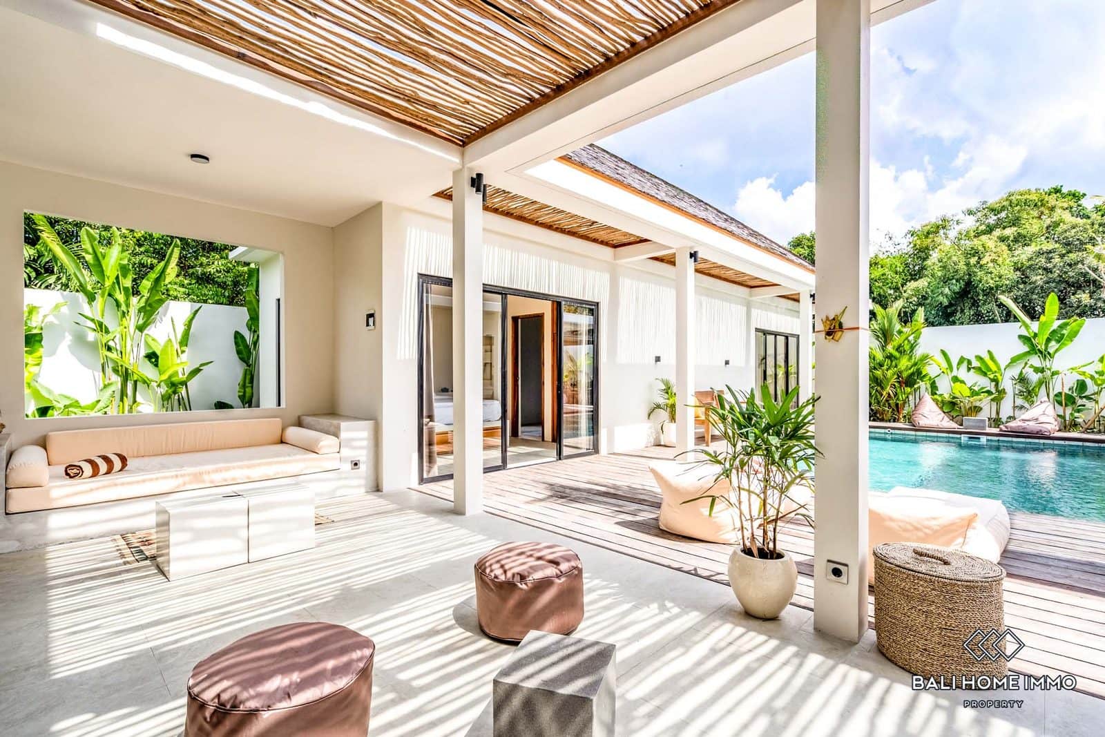 Spacious 3 Bedroom Villa for Sale and Rent in Pererenan Beachside