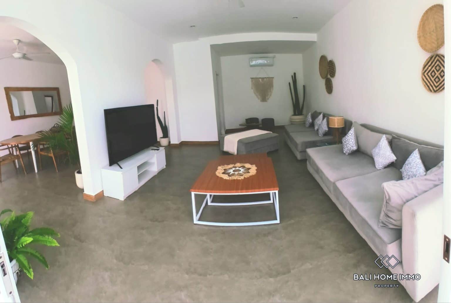 5-bedroom leasehold villa in Kerobokan — photo 3 of 5