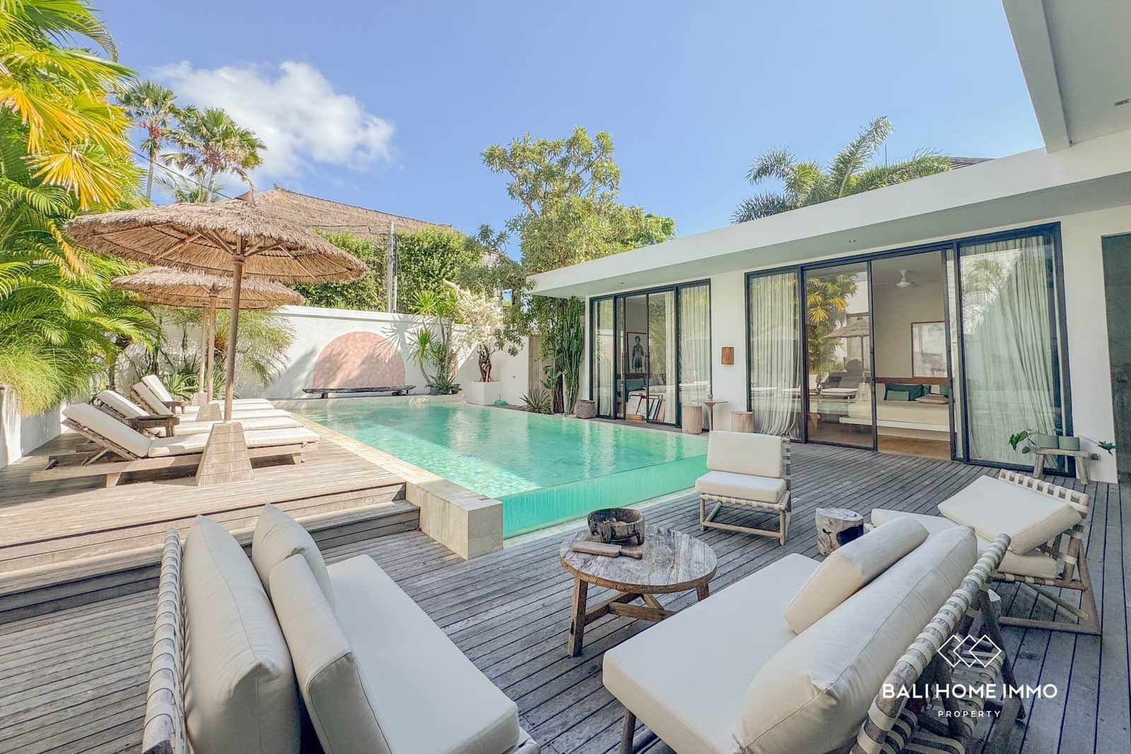 4-bedroom leasehold villa in Pererenan — photo 3 of 5