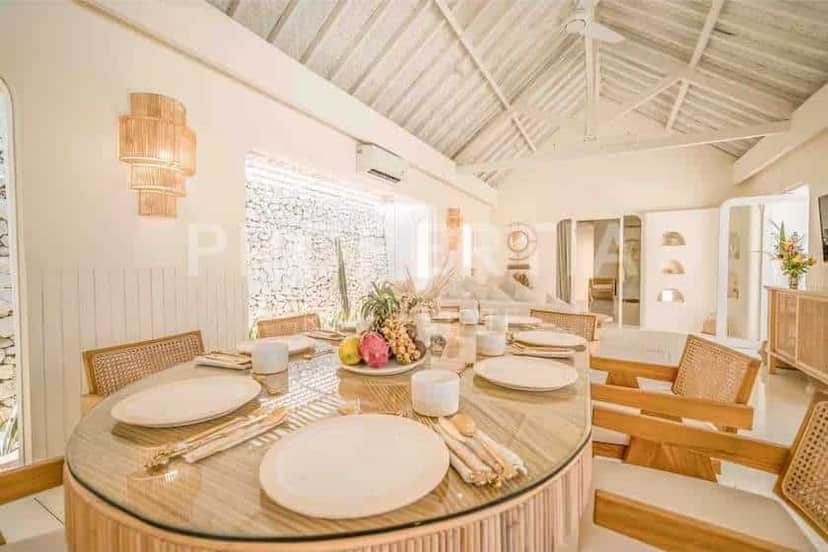 6-bedroom leasehold villa in Canggu — photo 2 of 5