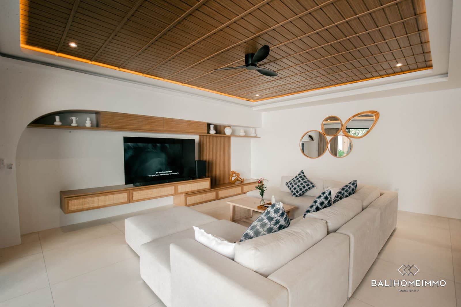 4-bedroom leasehold villa in Seminyak — photo 4 of 5