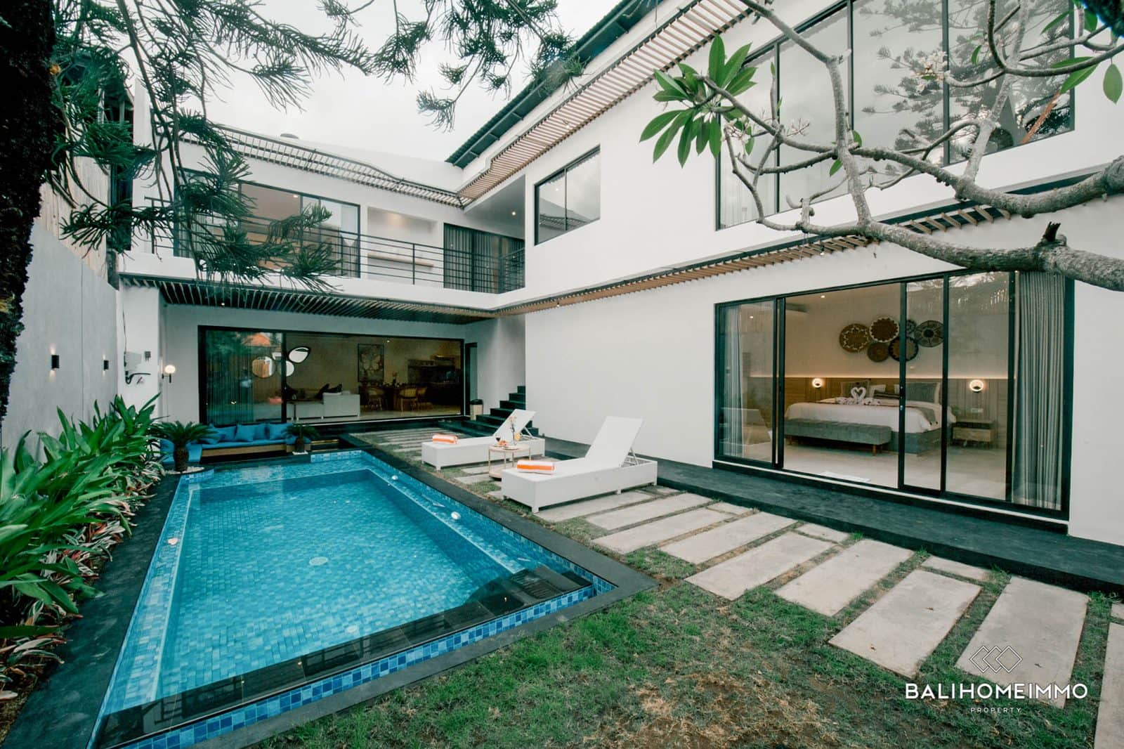 4-bedroom leasehold villa in Seminyak — photo 3 of 5