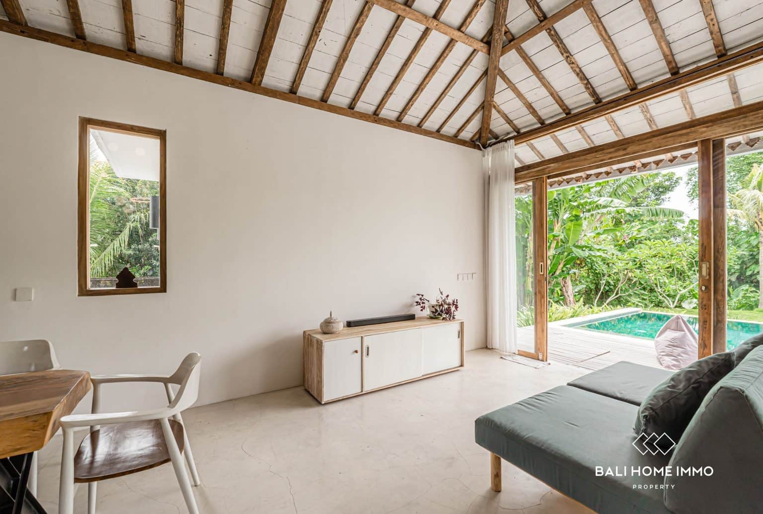 4-bedroom leasehold villa in Pererenan — photo 5 of 5