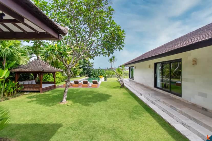 6-bedroom leasehold villa in Canggu — photo 2 of 5