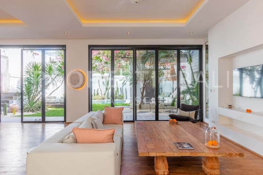 3-bedroom leasehold villa in Pererenan — photo 2 of 5