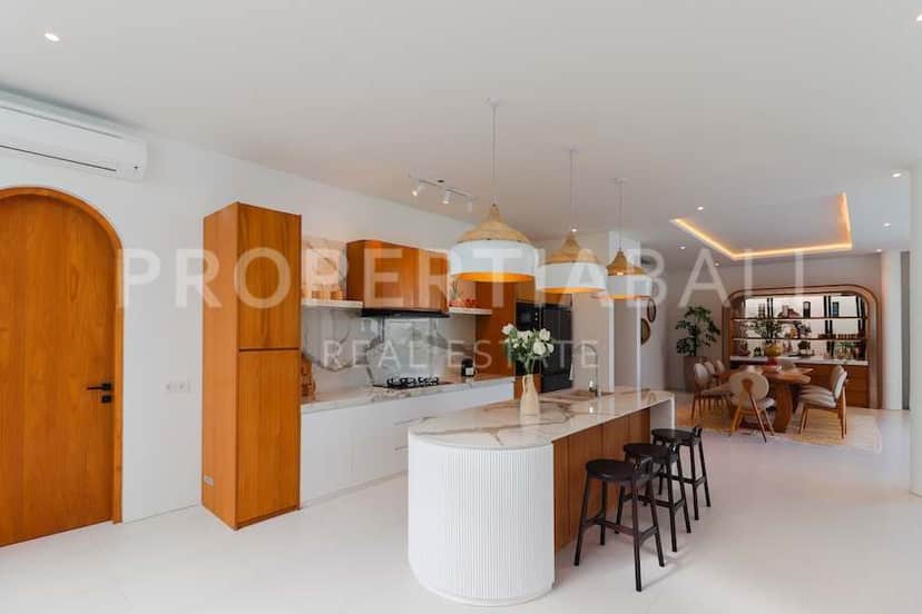 4-bedroom freehold villa in Berawa — photo 4 of 5