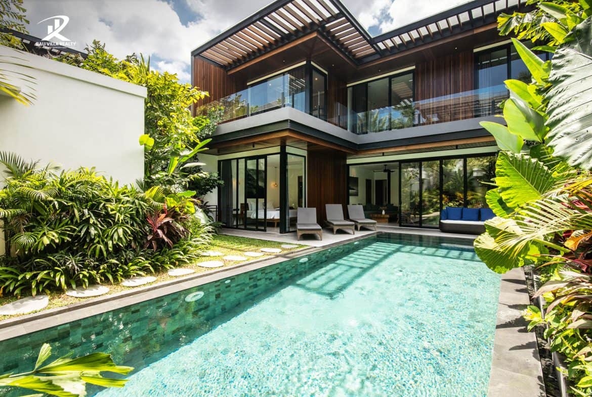 Exquisite 4-Bedroom Villa for Sale Leasehold in Pererenan, Bali: Ideal for Family or Group