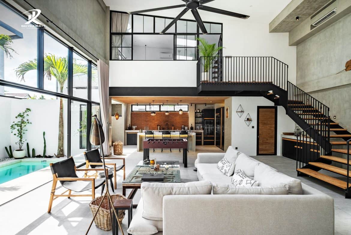 Perfectly Located 3-Bedroom Villa for Sale Leasehold in Berawa, Canggu: Near Berawa Beach