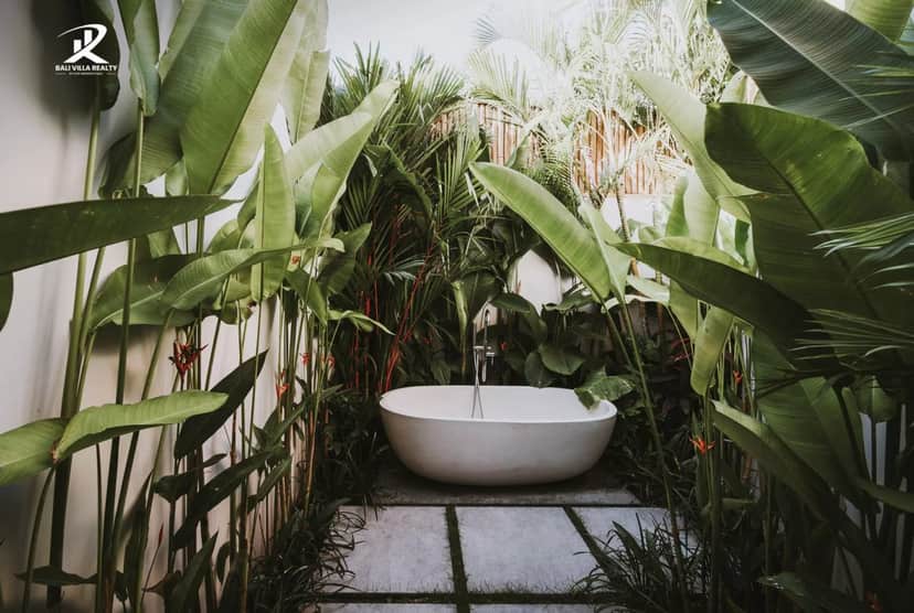 4-bedroom leasehold villa in Canggu — photo 4 of 5