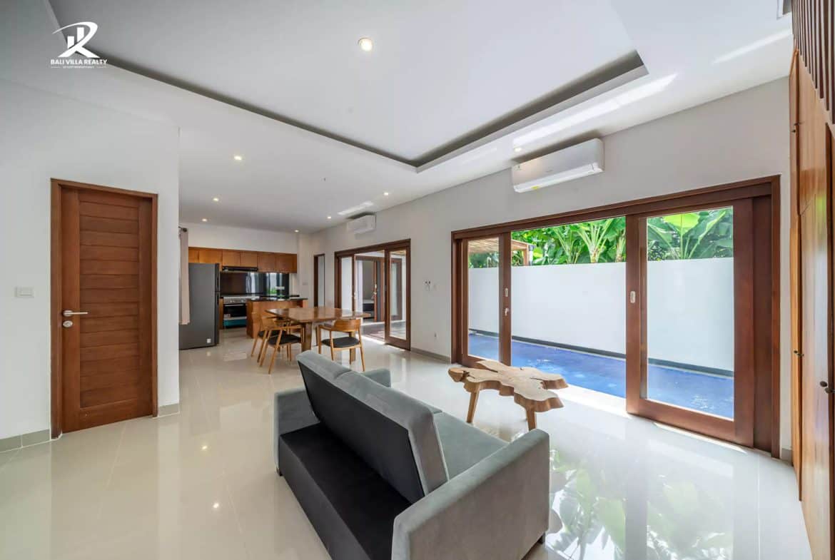 4-bedroom freehold villa in Kerobokan — photo 4 of 5